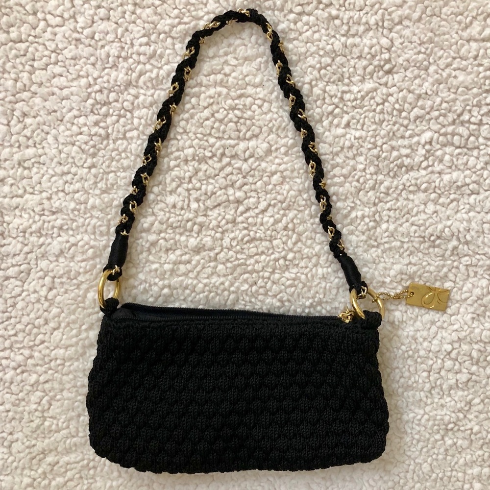 Knitted shoulder bag